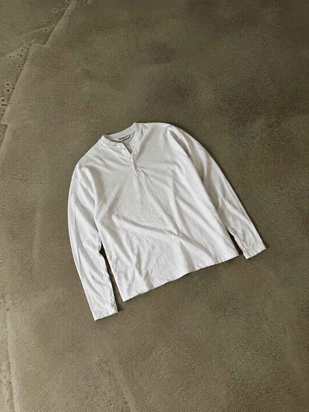 ZOYZA Essential Henley — White