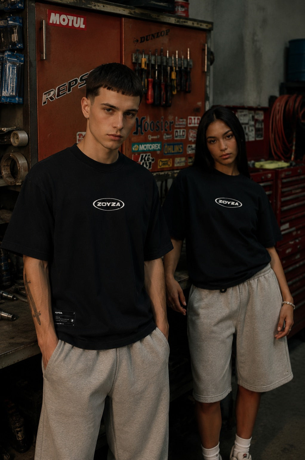ZOYZA Orbit Graphic Oversized Tee – Black