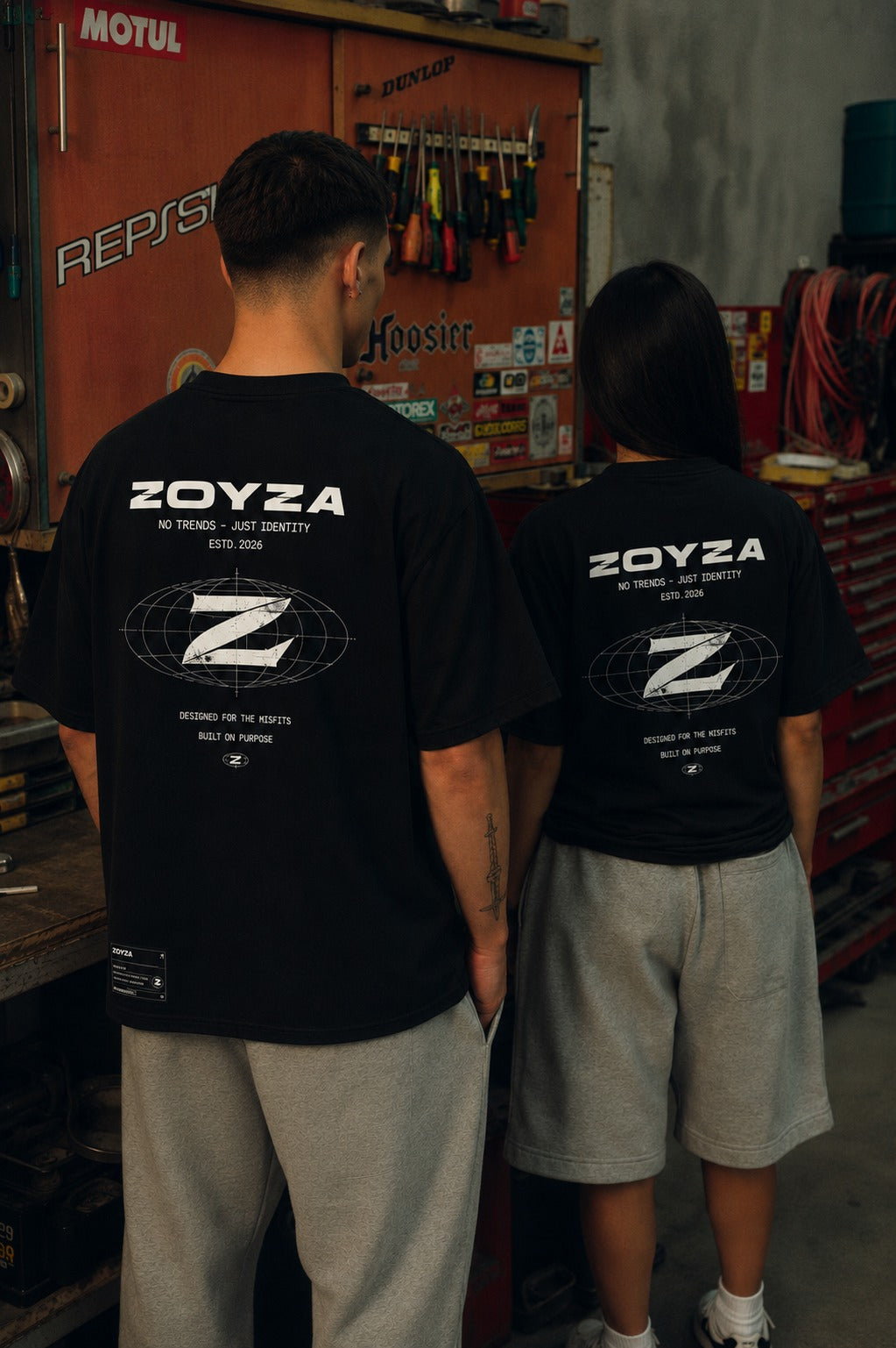 ZOYZA Orbit Graphic Oversized Tee – Black