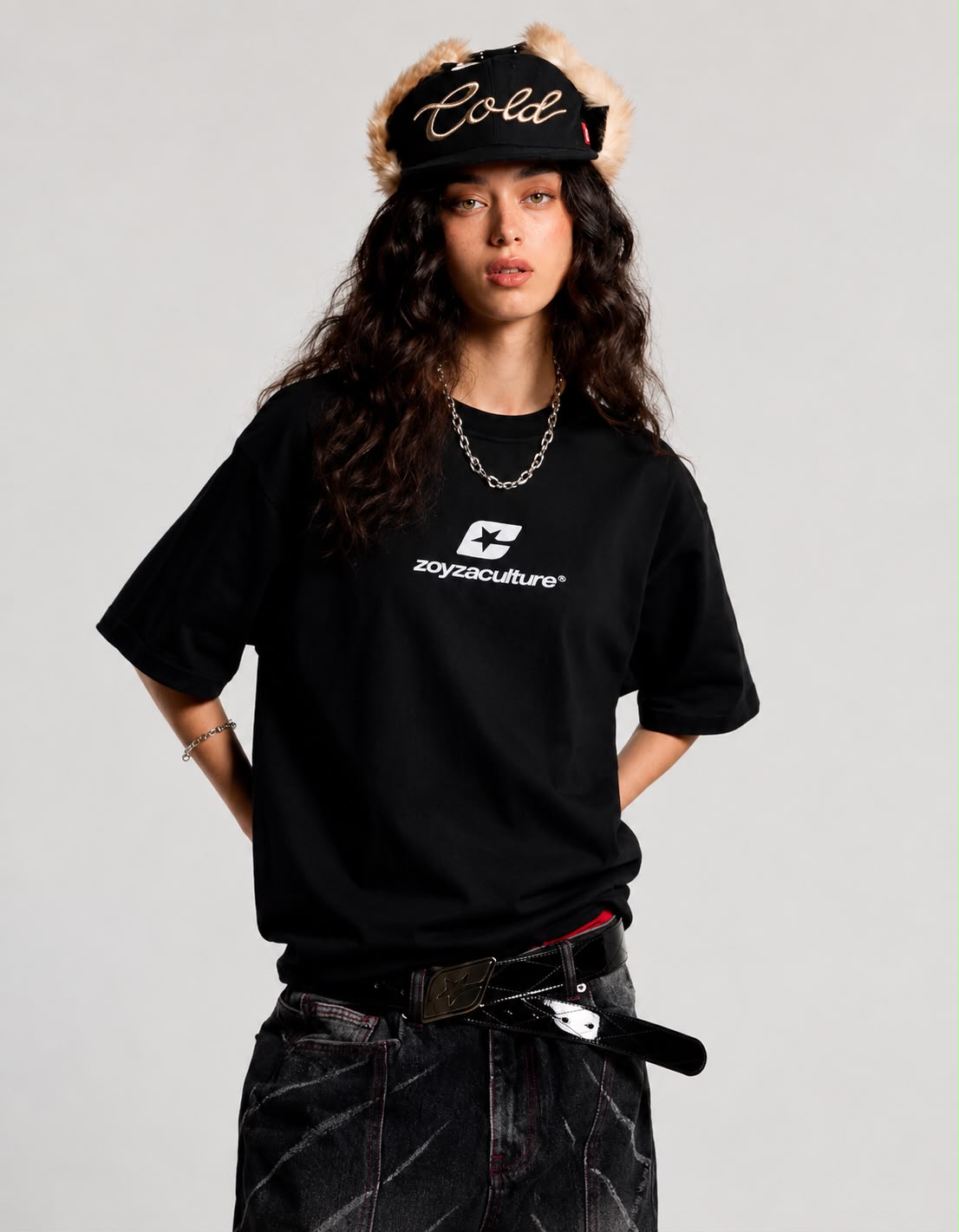 Zoyza Culture Arc Logo Tee – Black (Unisex)