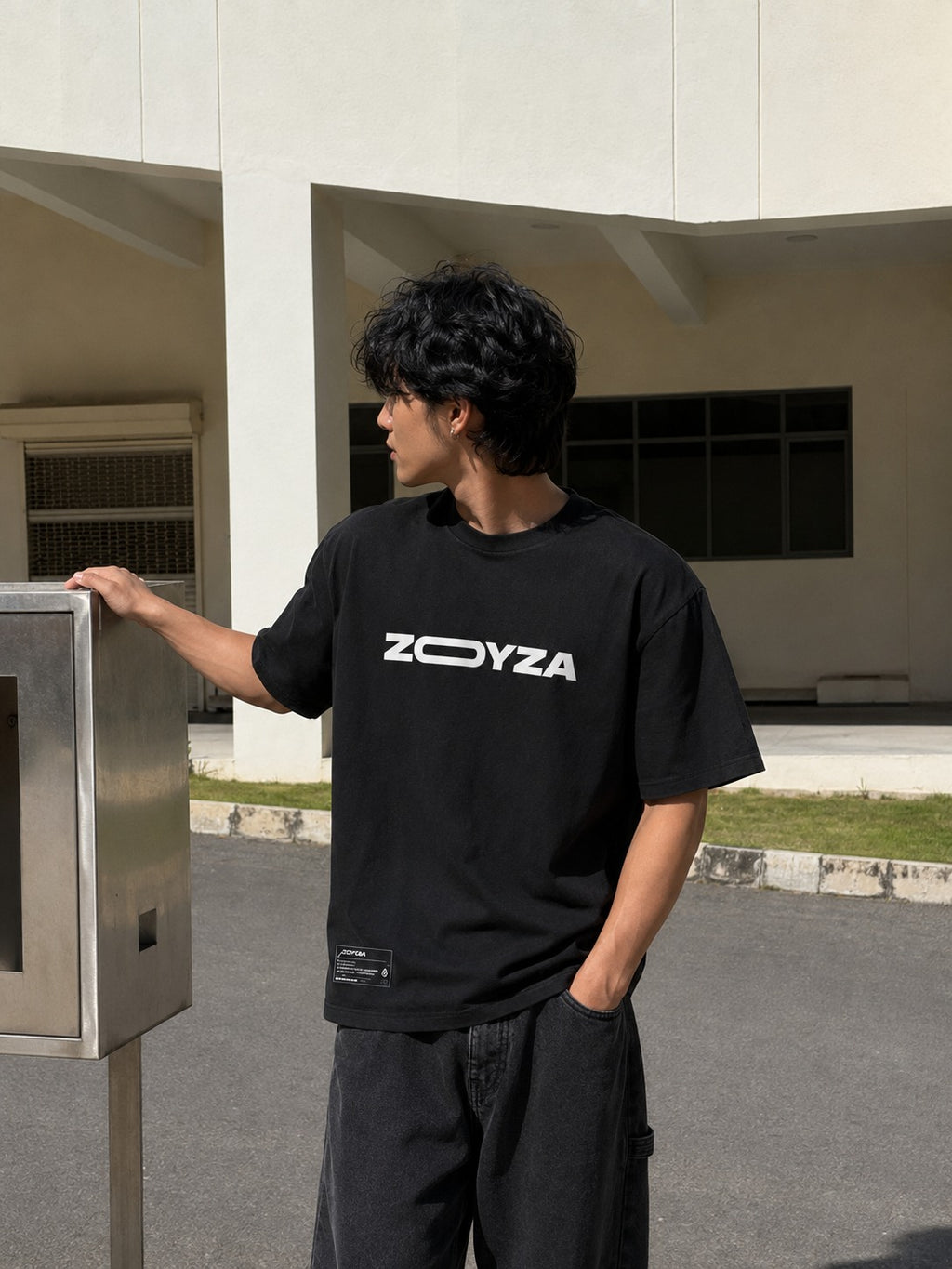 ZOYZA Signature Logo Oversized Tee – Black