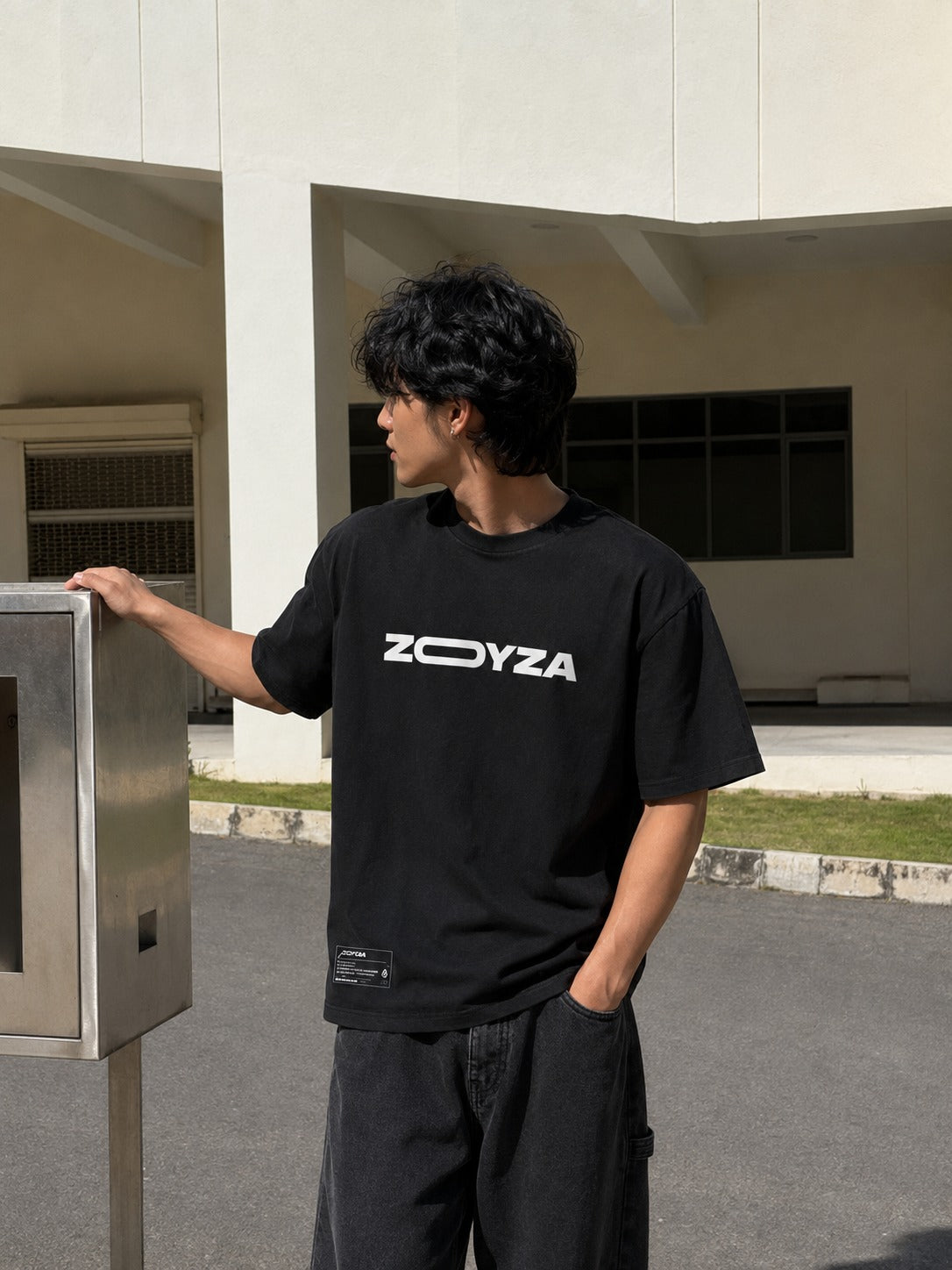 ZOYZA Signature Logo Oversized Tee – Black