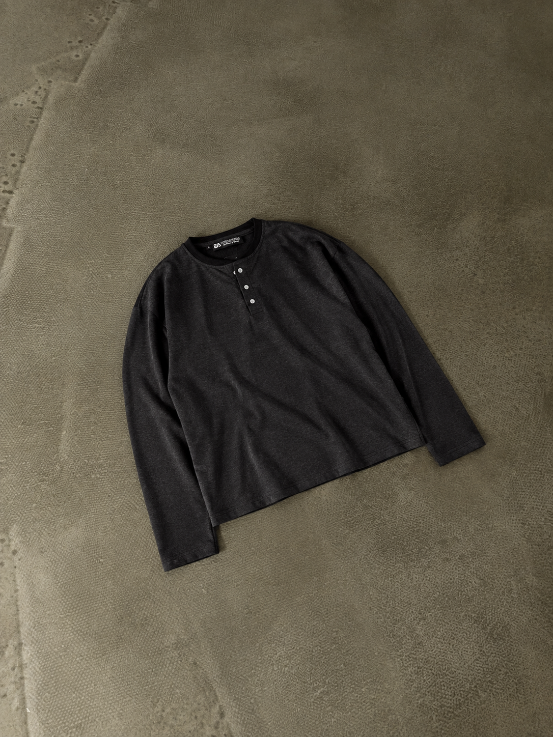 ZOYZA Essential Henley — Charcoal Grey