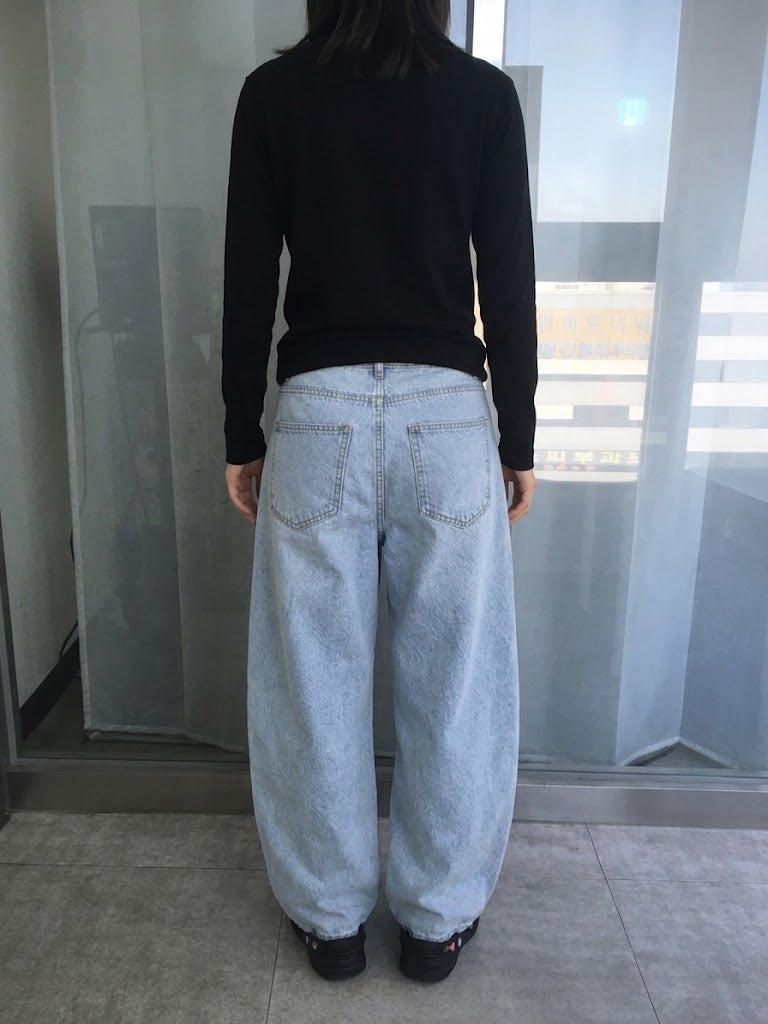 Light Blue Balloon Fit Jeans (unisex)